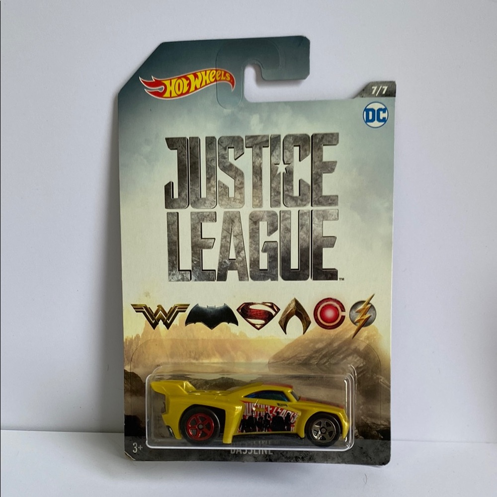 🚖3/$36🚖 Hot Wheels DC Justice League “Bassline” Die-Cast Vehicle (7/7)